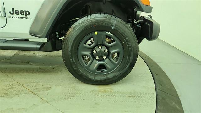 new 2026 Jeep Gladiator car, priced at $39,072