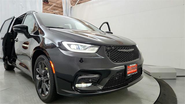 new 2026 Chrysler Pacifica car, priced at $46,740