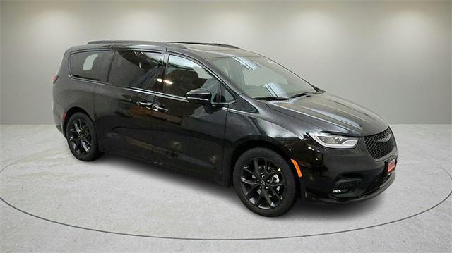 new 2026 Chrysler Pacifica car, priced at $46,740