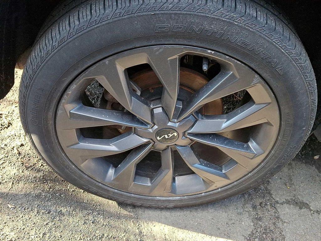 used 2023 Kia Sorento car, priced at $28,895