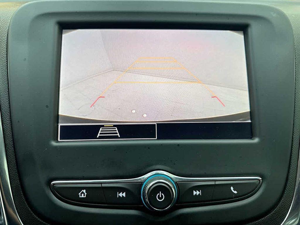 used 2023 Chevrolet Equinox car, priced at $18,599