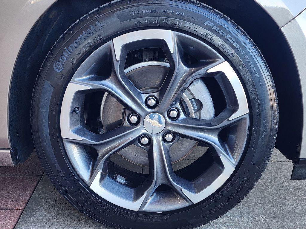 used 2023 Chevrolet Malibu car, priced at $18,994