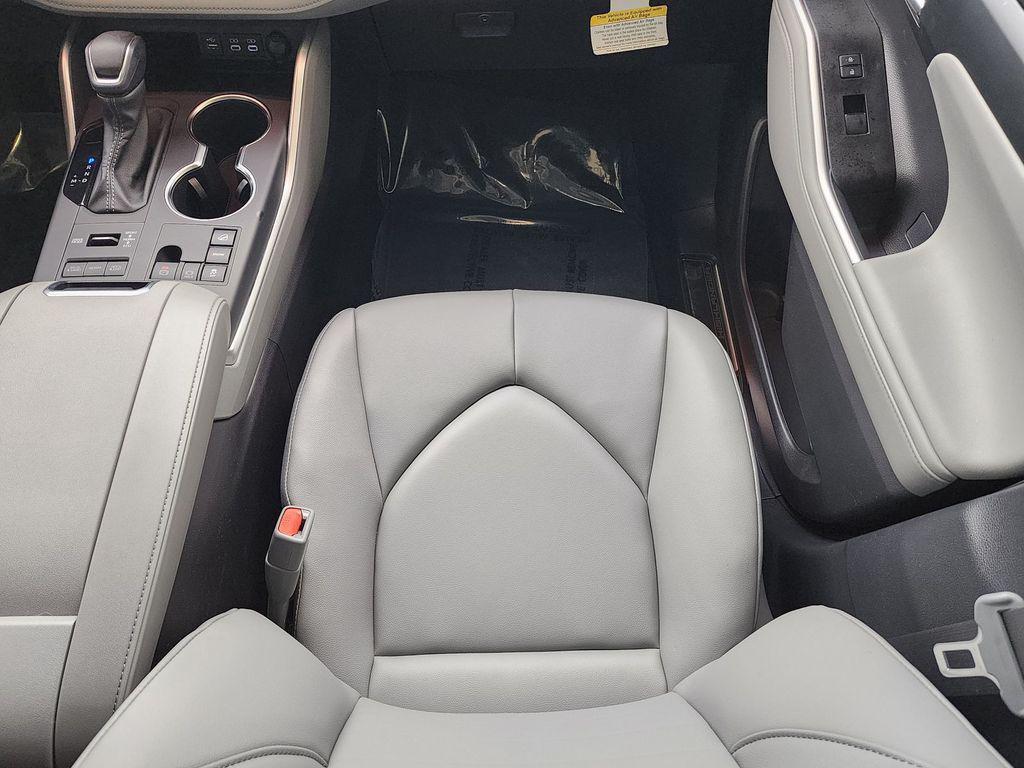 new 2026 Toyota Highlander car, priced at $50,952