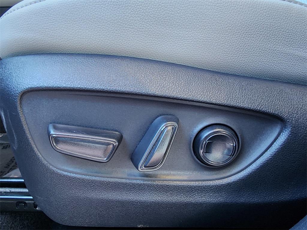 used 2025 Toyota Grand Highlander car, priced at $50,982