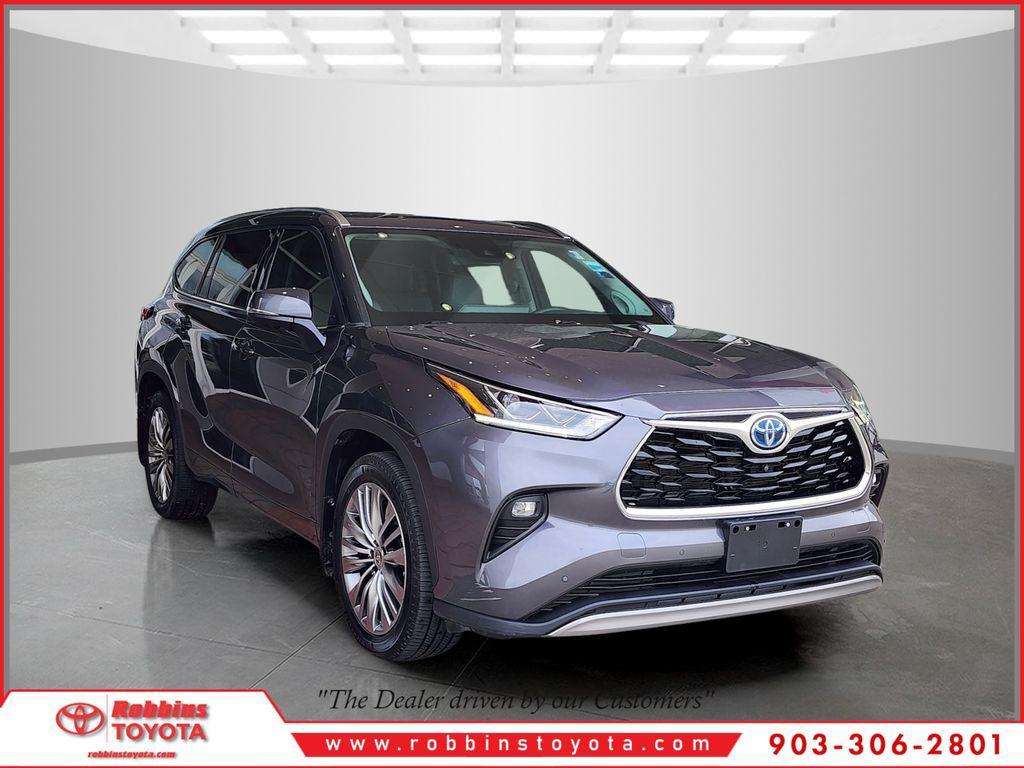 used 2022 Toyota Highlander Hybrid car, priced at $35,490