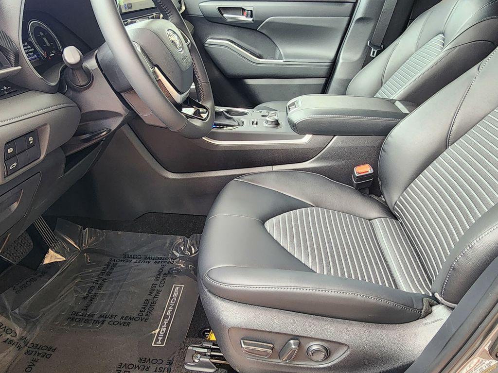 new 2026 Toyota Highlander car, priced at $54,161