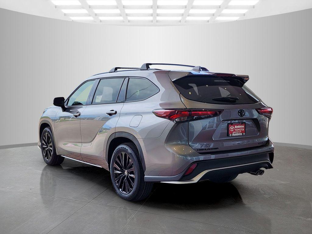 new 2026 Toyota Highlander car, priced at $54,161