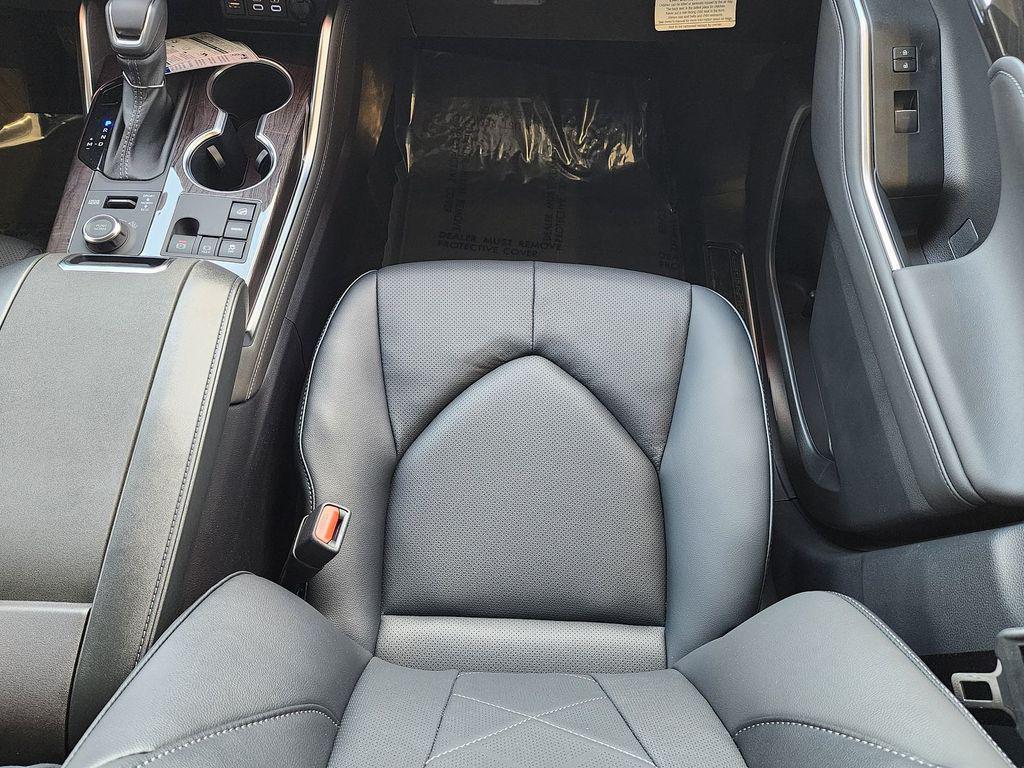 new 2026 Toyota Highlander car, priced at $57,179