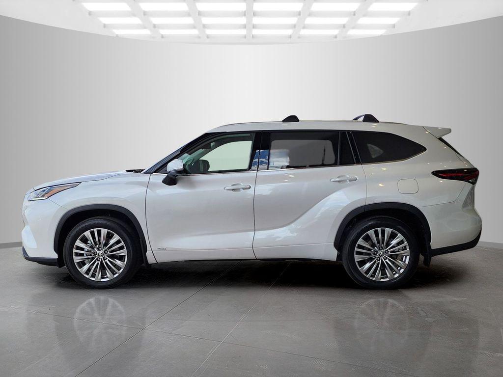 new 2026 Toyota Highlander Hybrid car, priced at $58,929
