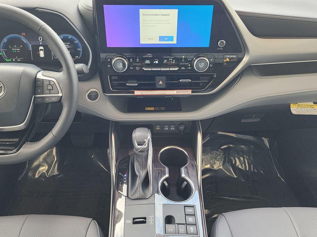 new 2026 Toyota Highlander Hybrid car, priced at $58,929