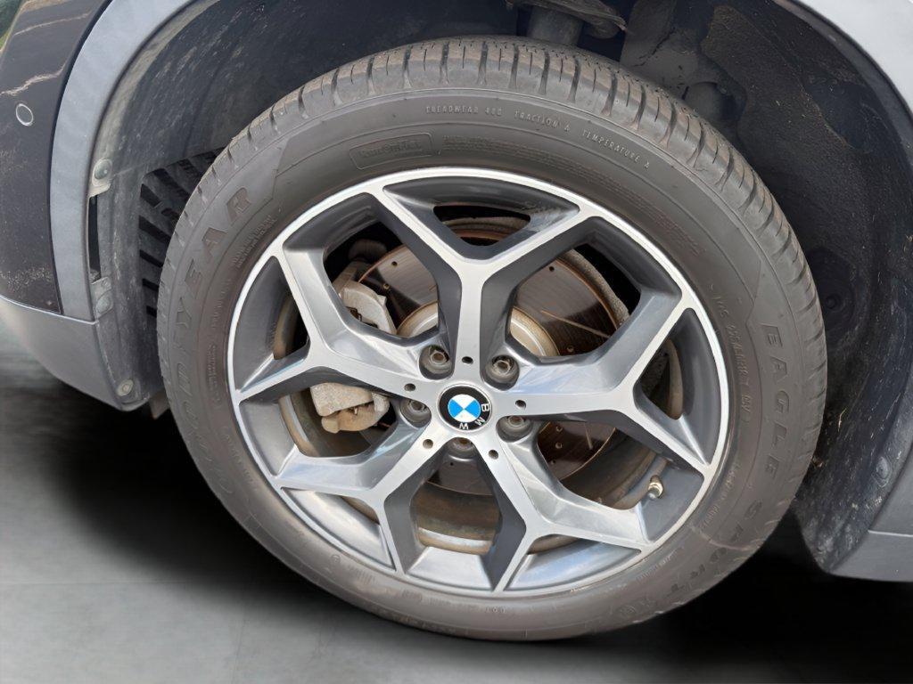 BMW X1 view 11