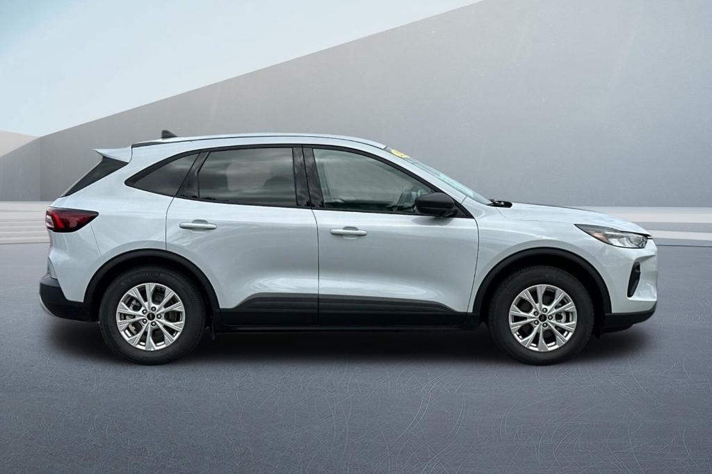 used 2025 Ford Escape car, priced at $21,333