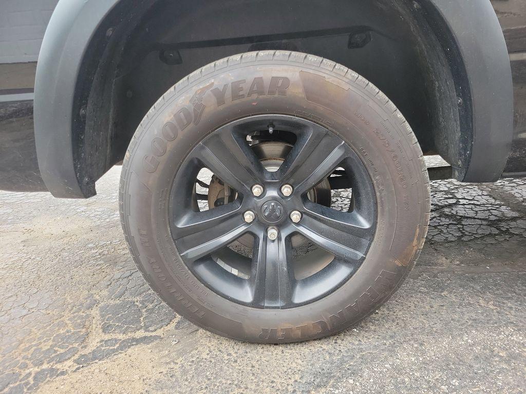 used 2021 Ram 1500 Classic car, priced at $27,969