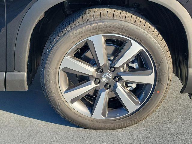 new 2025 Honda Pilot car, priced at $54,692