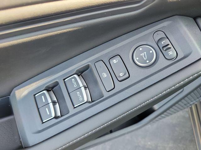 new 2026 Honda Accord Hybrid car, priced at $35,107