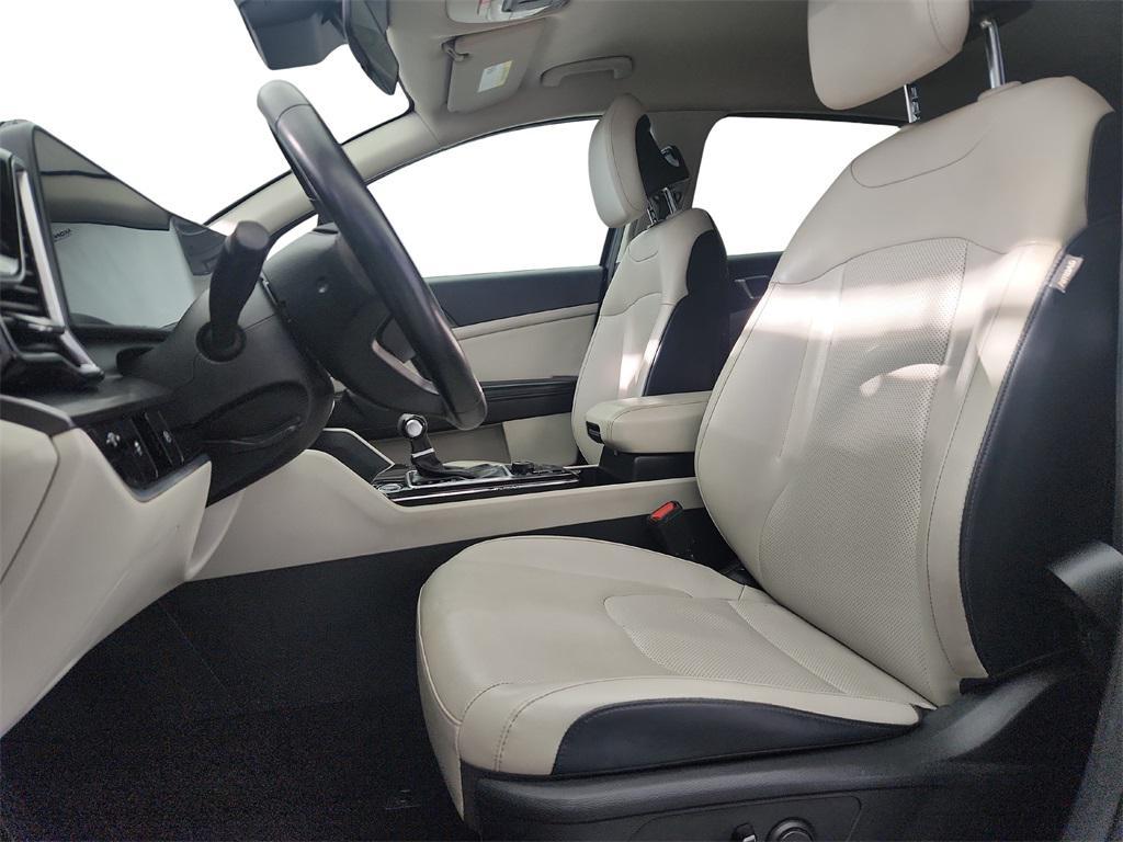 used 2024 Kia Sportage car, priced at $18,999