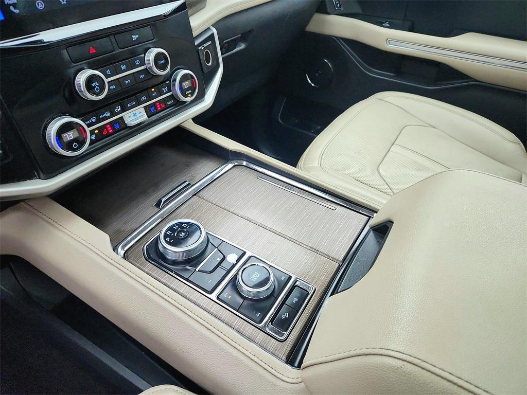 used 2023 Ford Expedition car, priced at $39,699