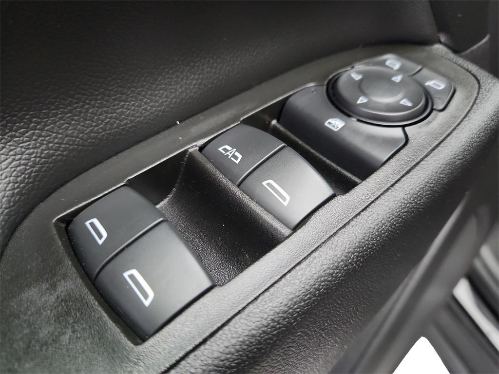 used 2022 Chevrolet Equinox car, priced at $17,499