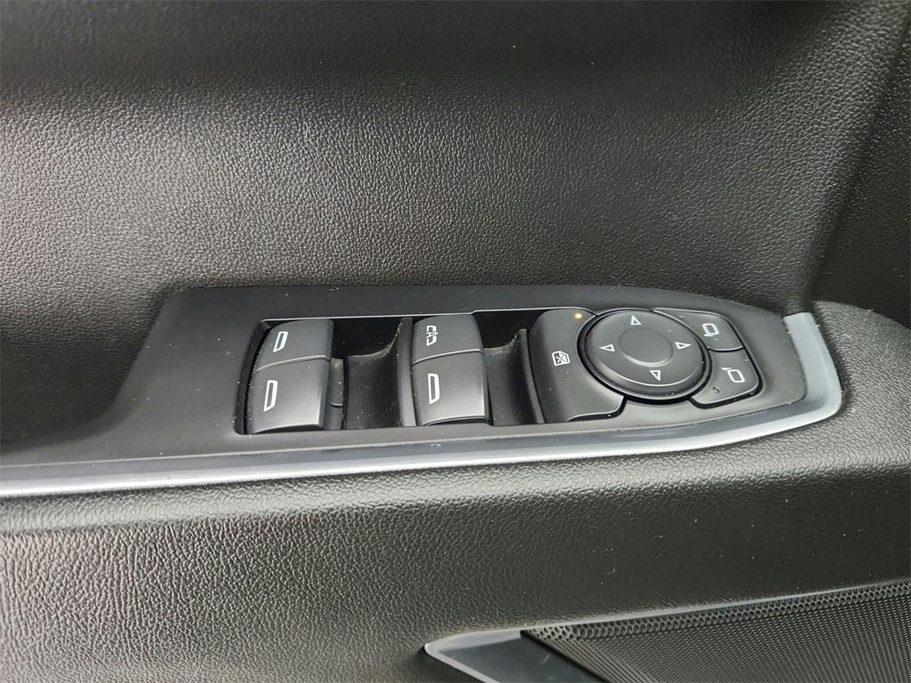 used 2022 Chevrolet Silverado 1500 car, priced at $30,333