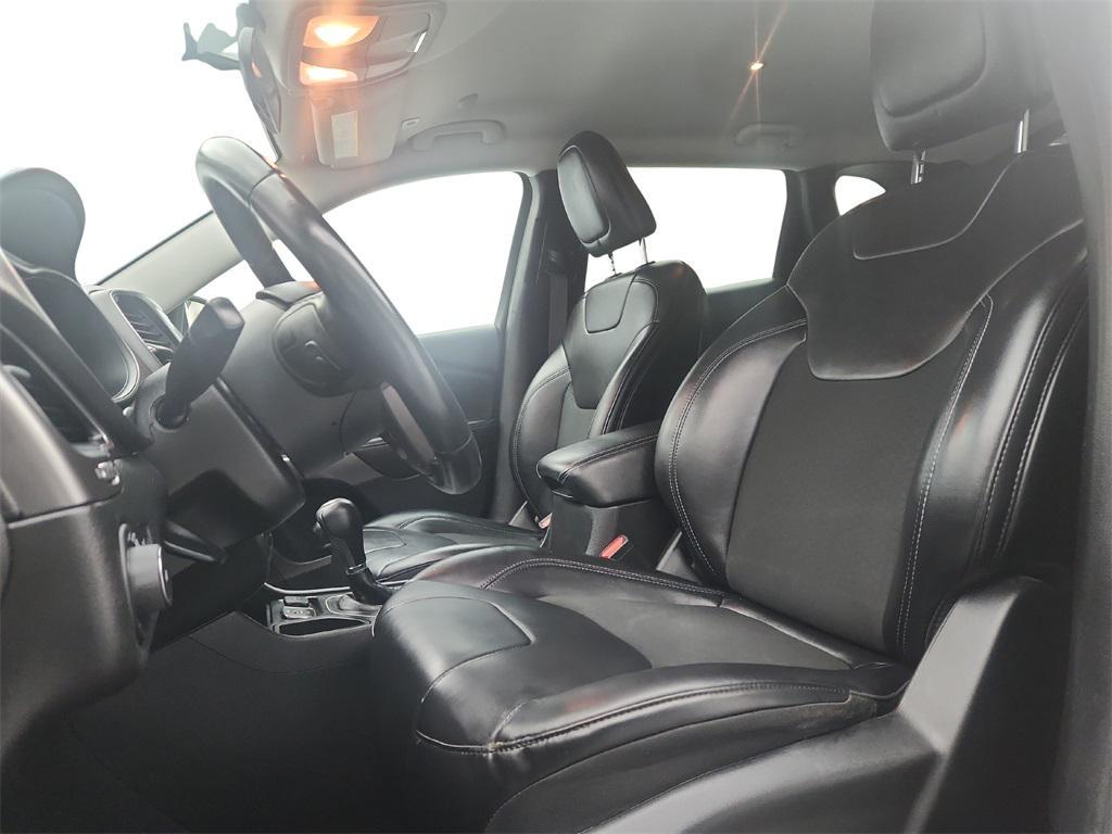 used 2019 Jeep Cherokee car, priced at $13,789