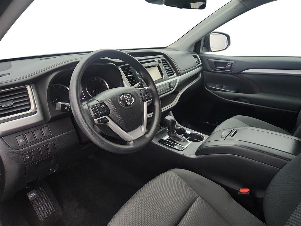 used 2019 Toyota Highlander car, priced at $22,400
