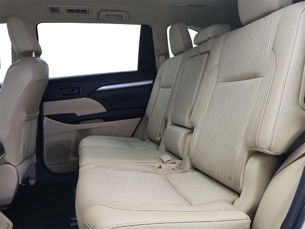 used 2014 Toyota Highlander car, priced at $13,888