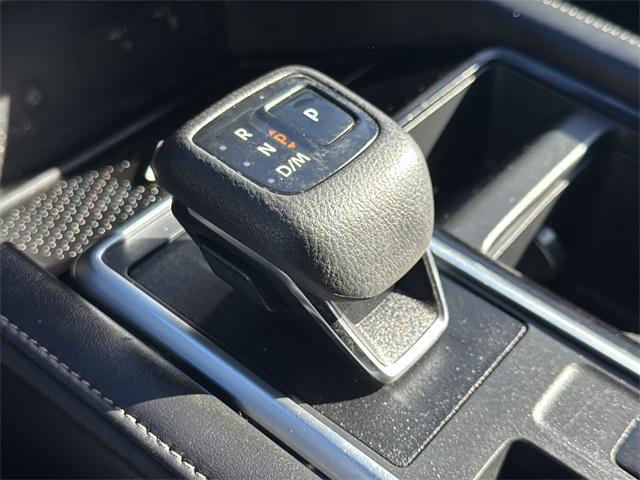 Pearl White Tricoat 2023 Nissan Pathfinder SL 4WD