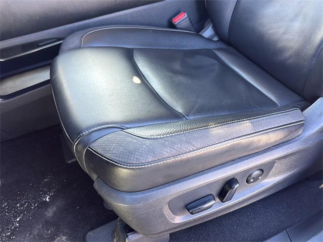 Pearl White Tricoat 2023 Nissan Pathfinder SL 4WD