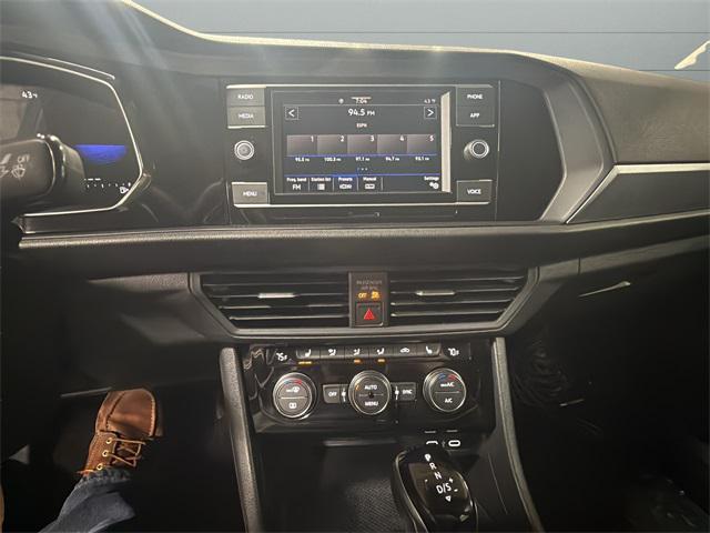 used 2024 Volkswagen Jetta car, priced at $19,600