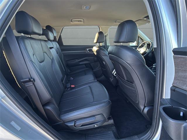 used 2022 Kia Sorento car, priced at $25,370