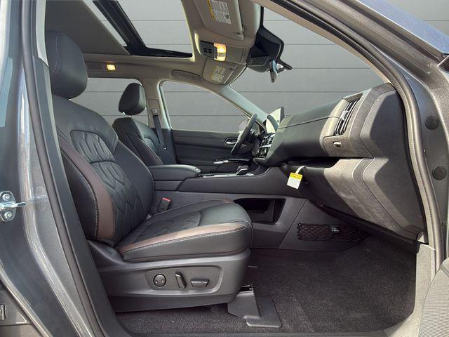 new 2026 Nissan Pathfinder car, priced at $49,297