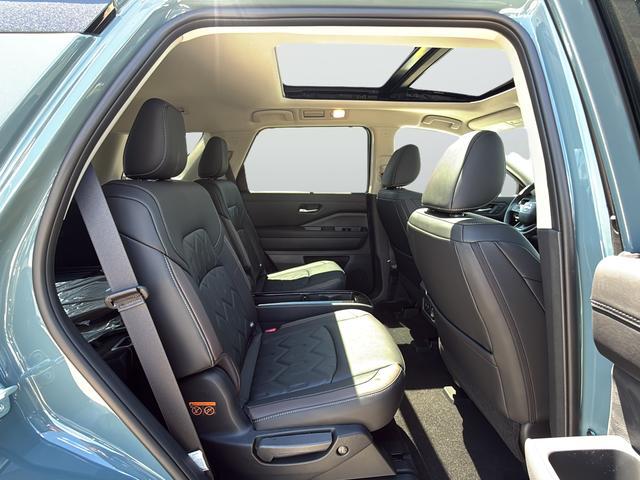 new 2026 Nissan Pathfinder car, priced at $50,578