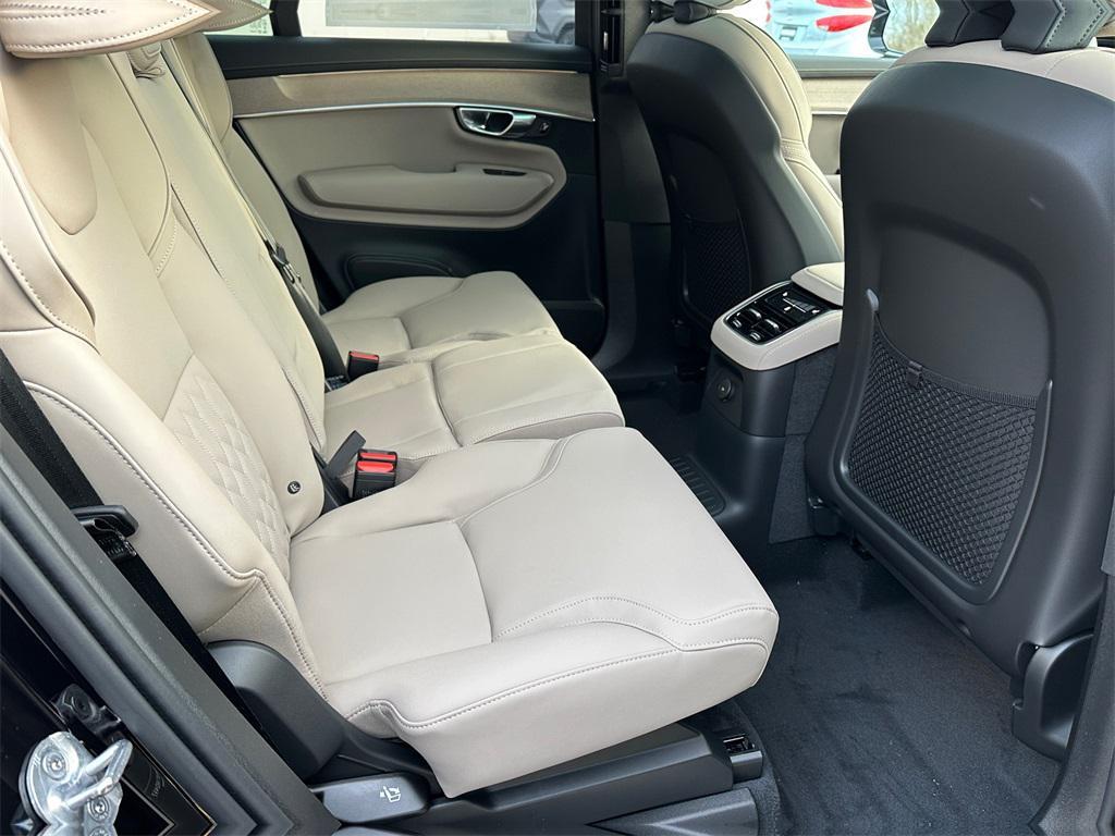 new 2026 Volvo XC90 Plug-In Hybrid car, priced at $77,445