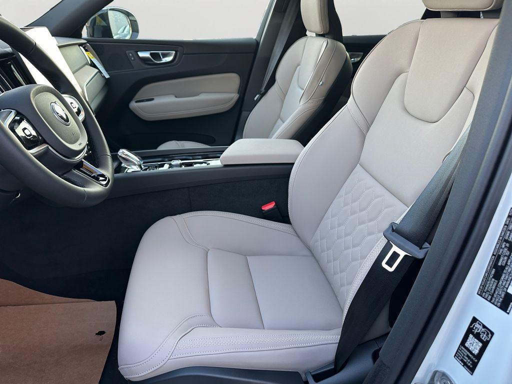 new 2026 Volvo XC60 Plug-In Hybrid car, priced at $60,695