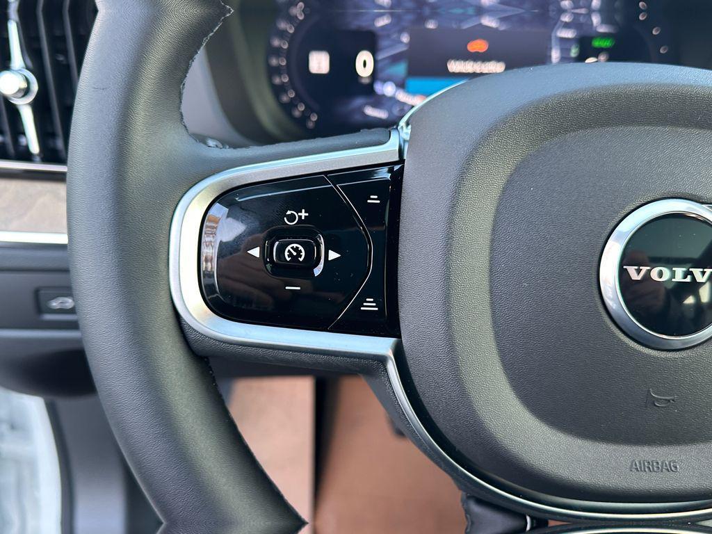 new 2026 Volvo XC60 Plug-In Hybrid car, priced at $60,695