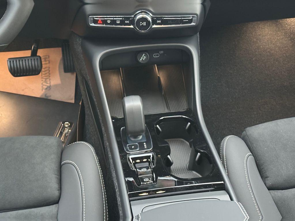 new 2026 Volvo XC40 car, priced at $54,723