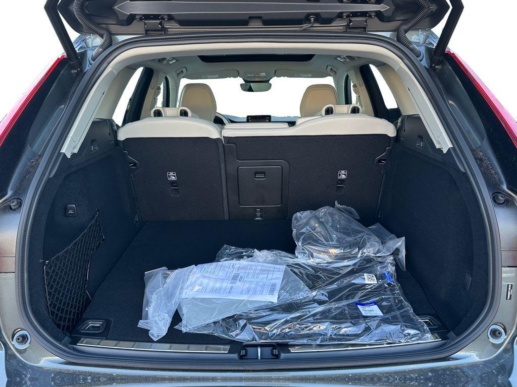 new 2026 Volvo XC60 Plug-In Hybrid car, priced at $74,673