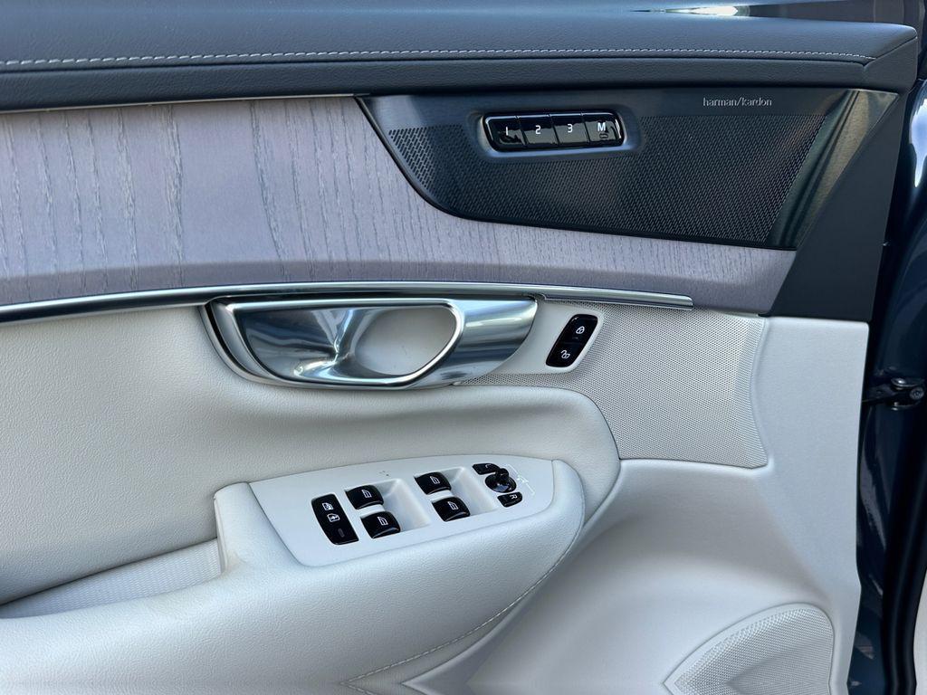 new 2026 Volvo XC90 car, priced at $75,723