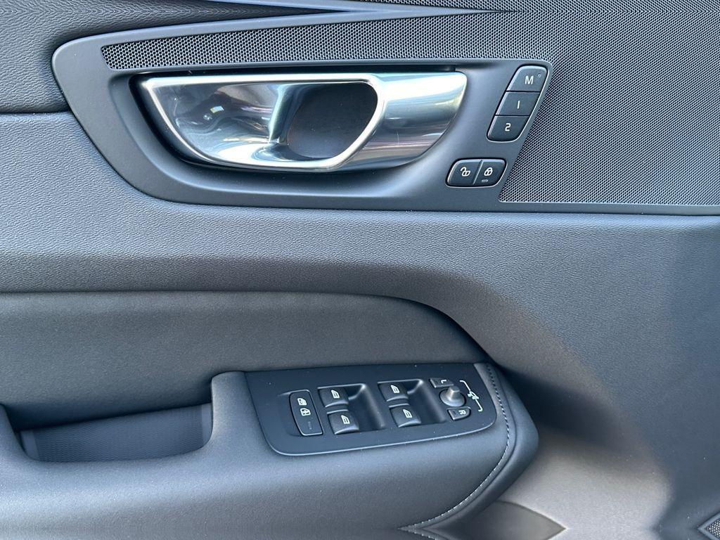 new 2026 Volvo XC60 car, priced at $57,423