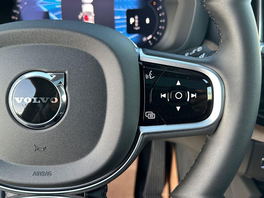 new 2026 Volvo XC60 car, priced at $57,423
