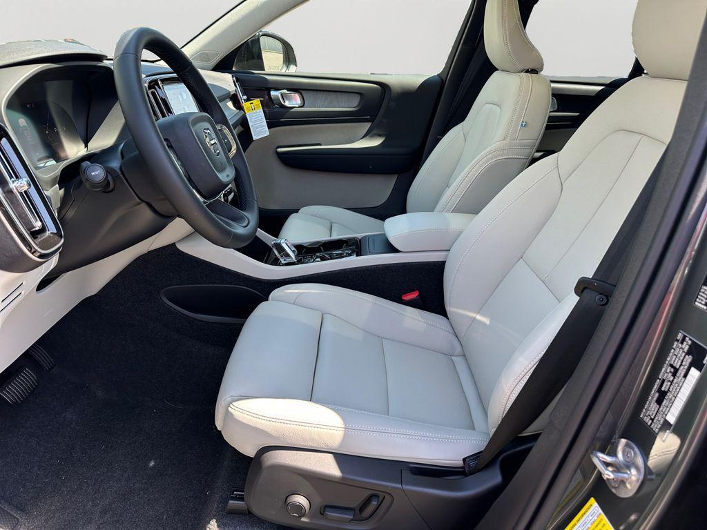 new 2026 Volvo XC40 car, priced at $54,073