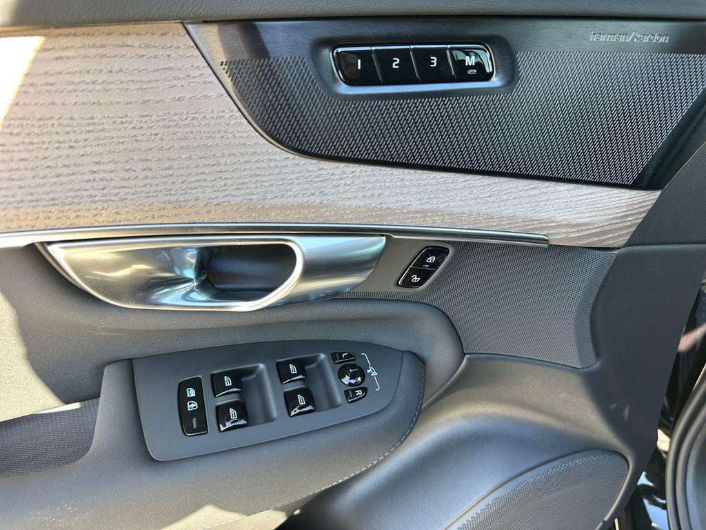 new 2026 Volvo XC90 car, priced at $69,895