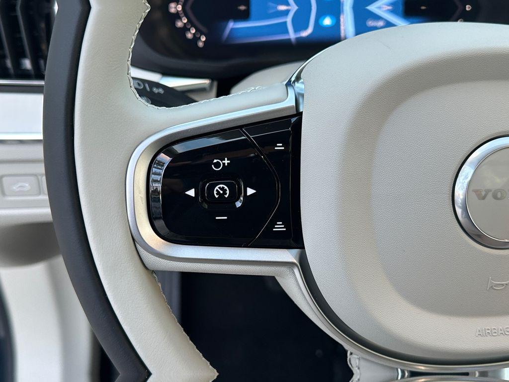 new 2026 Volvo XC60 Plug-In Hybrid car, priced at $75,473