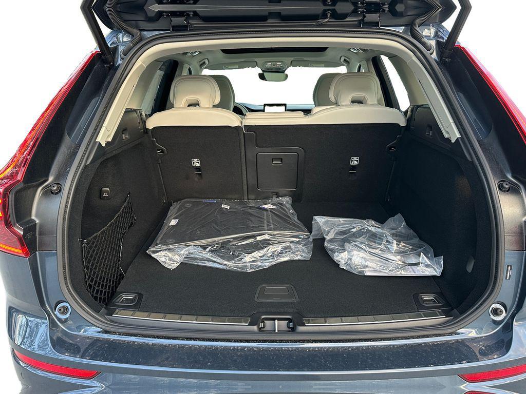new 2026 Volvo XC60 Plug-In Hybrid car, priced at $75,473