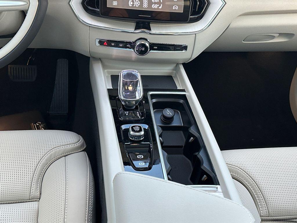 new 2026 Volvo XC60 Plug-In Hybrid car, priced at $75,473