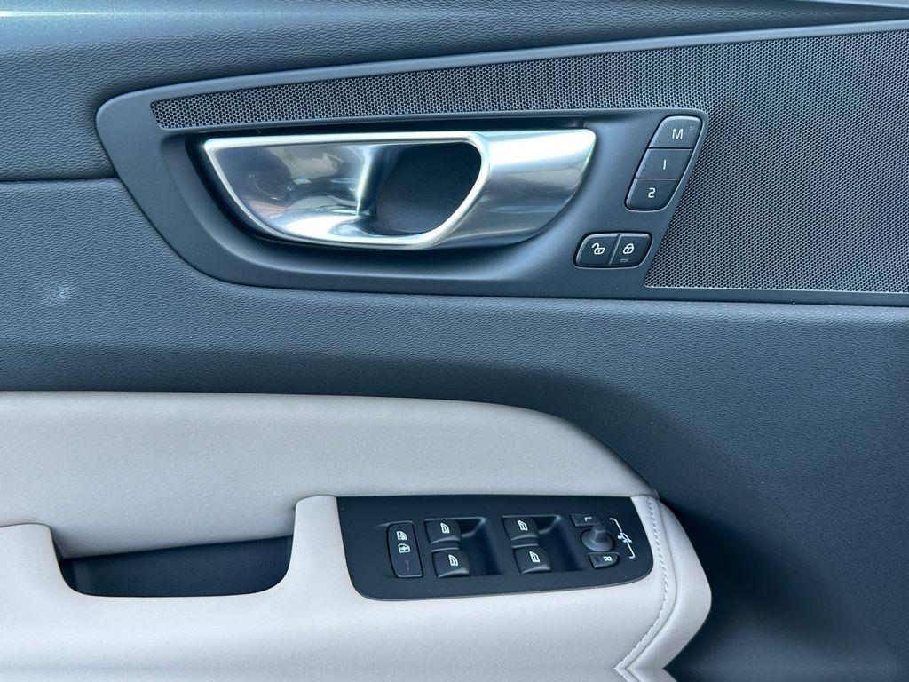new 2026 Volvo XC60 car, priced at $58,283