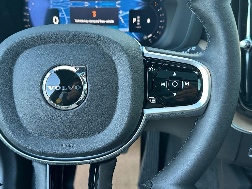 new 2026 Volvo XC60 car, priced at $58,283