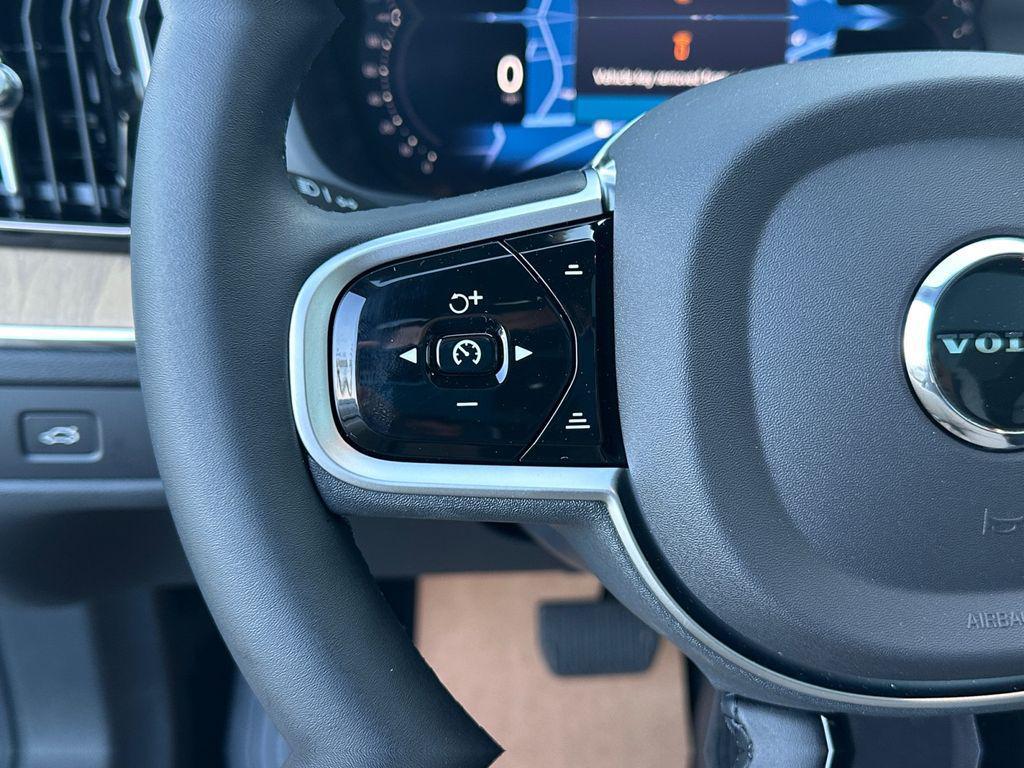 new 2026 Volvo XC60 car, priced at $58,283