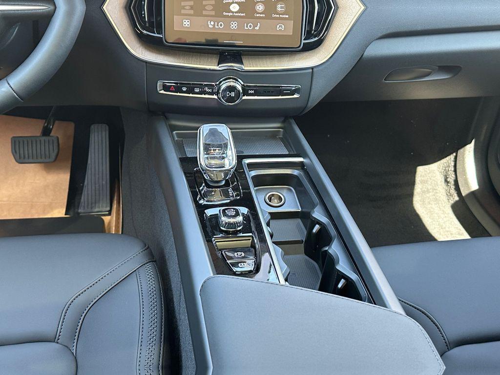 new 2026 Volvo XC60 car, priced at $57,234