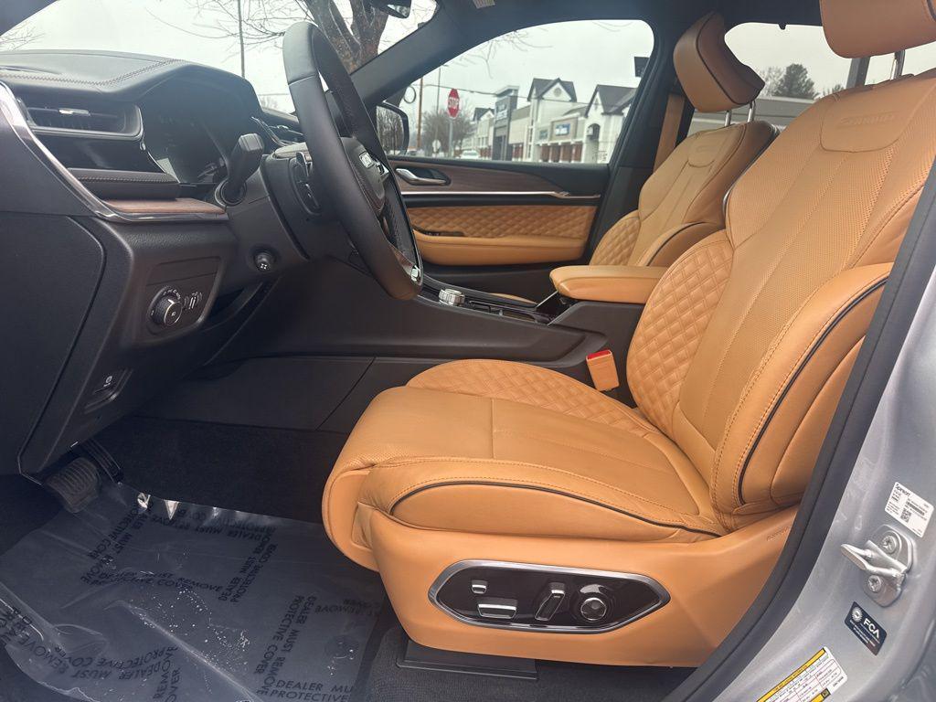 used 2025 Jeep Grand Cherokee L car, priced at $51,700